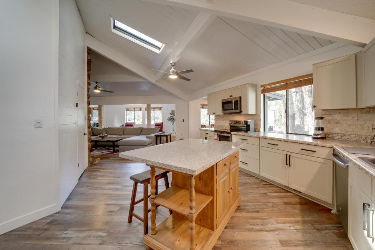 Cozy Munds Park Retreat Hike, Golf And Fish! Exterior foto